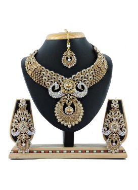 Catchy Gold Rodium Polish Gold and White Necklace Set For Festival