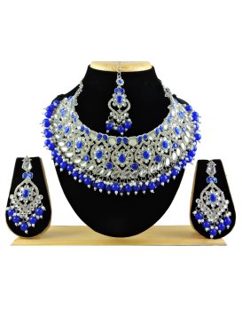 Catchy Silver Rodium Polish Beads Work Alloy Blue and White Necklace Set For Ceremonial