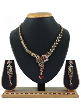 Catchy Stone Work Alloy Necklace Set For Bridal