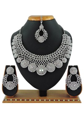 Catchy Stone Work Silver Rodium Polish Necklace Set For Festival