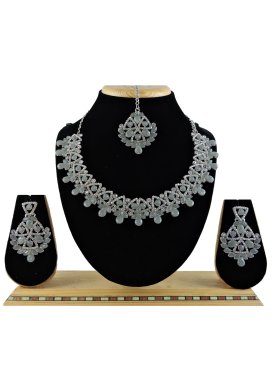 Charismatic Alloy Silver Rodium Polish Grey and Silver Color Stone Work Necklace Set