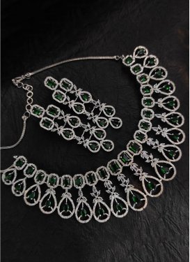 Charismatic Alloy Silver Rodium Polish Stone Work Green and White Necklace Set