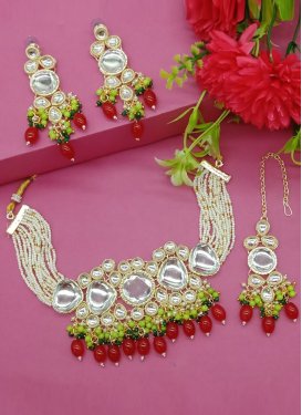 Charismatic Beads Work Alloy Necklace Set
