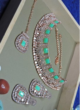 Charismatic Turquoise and White Gold Rodium Polish Necklace Set