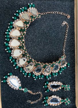 Charming Alloy Bottle Green and White Necklace Set For Festival