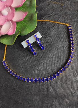 Charming Diamond Work Necklace Set