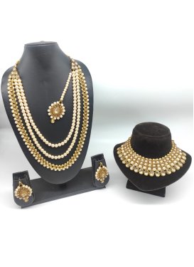 Charming Moti Work Necklace Set For Ceremonial
