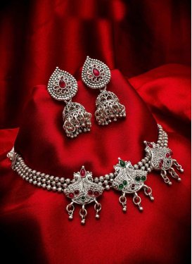 Charming Oxidized Silver Rodium Polish Necklace Set For Ceremonial
