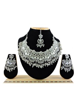 Charming Silver Rodium Polish Beads Work Necklace Set