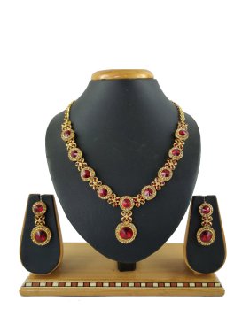 Charming Stone Work Gold and Red Alloy Necklace Set