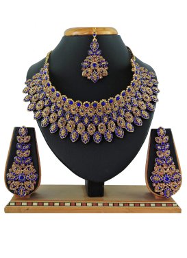 Charming Stone Work Jewellery Set For Ceremonial
