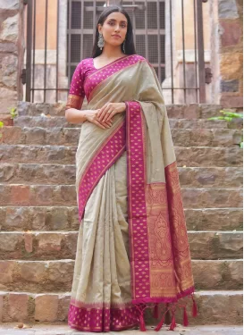 Cotton Silk Trendy Saree with Woven Work for Casual in Beige and Magenta