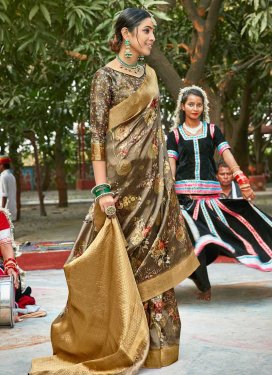 Designer Traditional Saree For Ceremonial