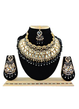 Dignified Alloy Beads Work Necklace Set For Party