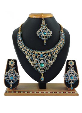Dignified Alloy Gold Rodium Polish Teal and White Stone Work Necklace Set