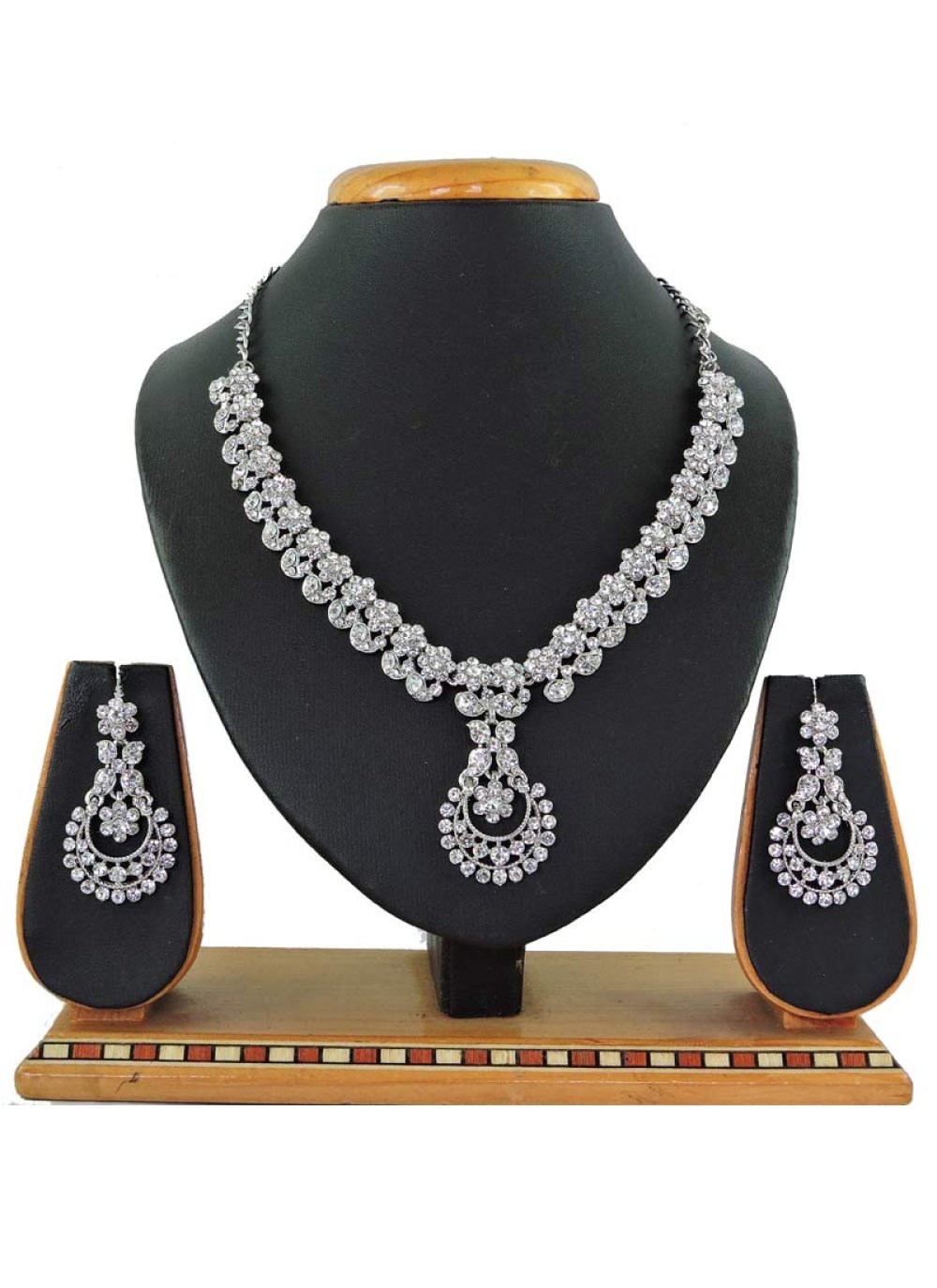 Dignified Alloy Necklace Set