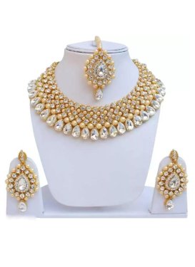 Dignified Beads Work Alloy Necklace Set For Party
