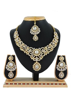 Dignified Gold Rodium Polish Alloy Necklace Set For Festival