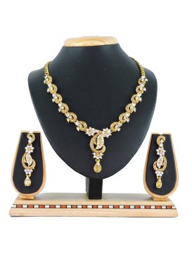 Dignified Gold Rodium Polish Stone Work Alloy Gold and White Necklace Set