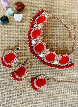 Dignified Red and White Gold Rodium Polish Necklace Set