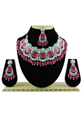 Dignified Rose Pink and White Necklace Set For Festival