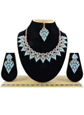 Dignified Silver Rodium Polish Stone Work Alloy Firozi and Silver Color Necklace Set For Ceremonial
