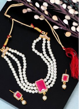 Divine Alloy Beads Work Necklace Set For Ceremonial