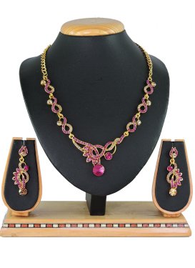 Divine Gold and Rose Pink Alloy Gold Rodium Polish Necklace Set For Festival