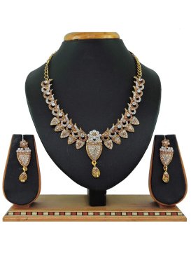 Divine Gold Rodium Polish Alloy Gold and White Necklace Set