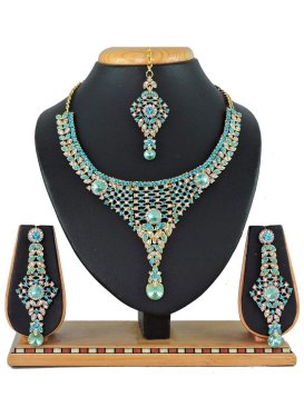 Divine Stone Work Firozi and White Necklace Set for Ceremonial