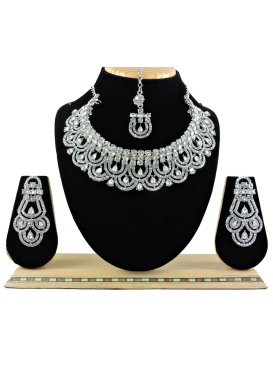 Elegant Alloy Diamond Work Necklace Set
