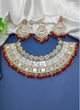 Elegant Alloy Maroon and White Mirror Work Necklace Set