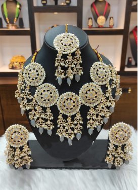 Graceful Gold Rodium Polish Moti Work Alloy Jewellery Set For Ceremonial