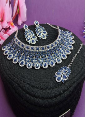 Elegant Navy Blue and White Stone Work Necklace Set