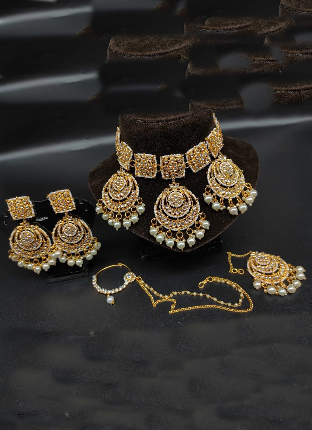 Elegant Necklace Set For Ceremonial