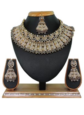 Enchanting Diamond Work Gold Rodium Polish Jewellery Set For Ceremonial