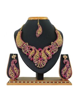 Enchanting Gold and Rose Pink Alloy Necklace Set