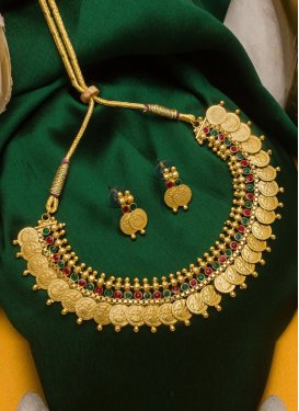 Enchanting Gold Rodium Polish Jewellery Set For Ceremonial
