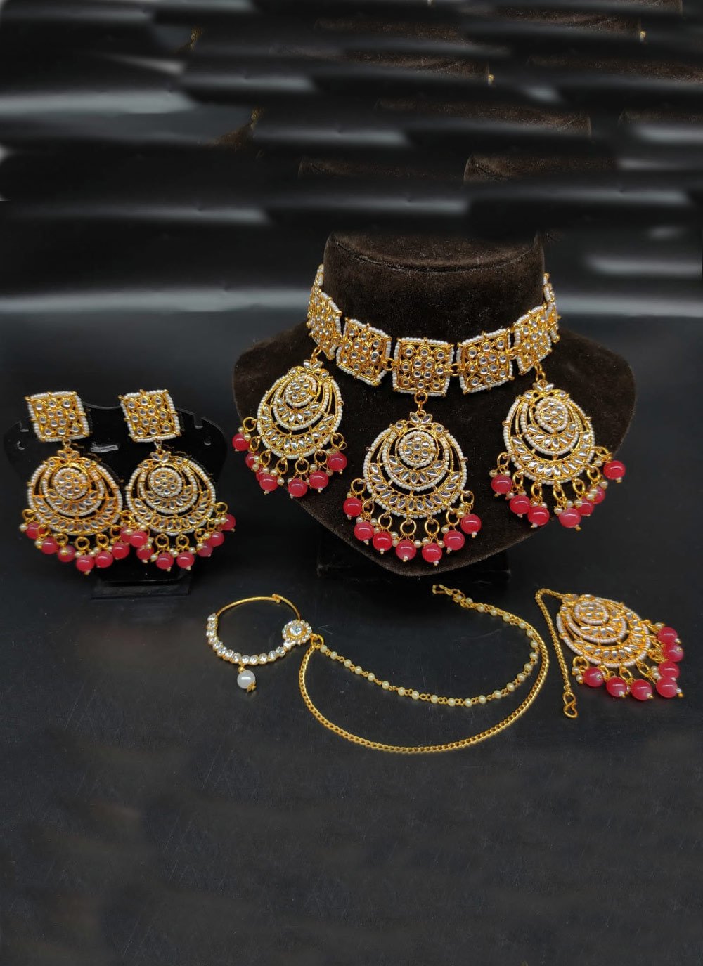 Enchanting Gold Rodium Polish Necklace Set For Ceremonial