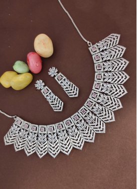 Enchanting Silver Rodium Polish Alloy Necklace Set