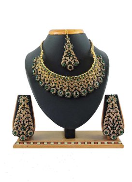 Especial Alloy Bottle Green and Gold Necklace Set