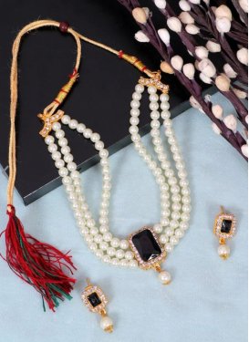 Especial Beads Work Black and White Gold Rodium Polish Necklace Set