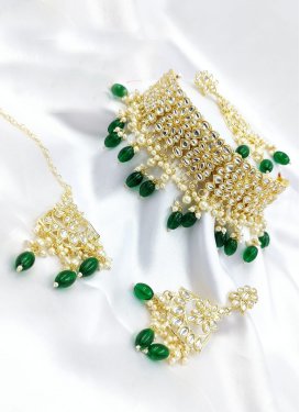 Especial  Green and Off White Beads Work Gold Rodium Polish Necklace Set