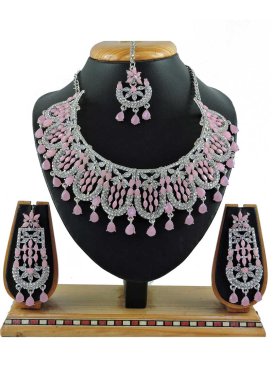 Especial  Pink and White Silver Rodium Polish Beads Work Necklace Set