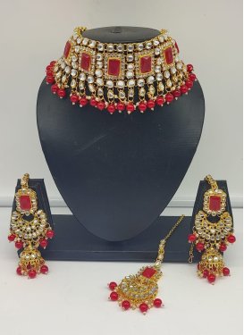 Especial Red and White Gold Rodium Polish Necklace Set For Ceremonial