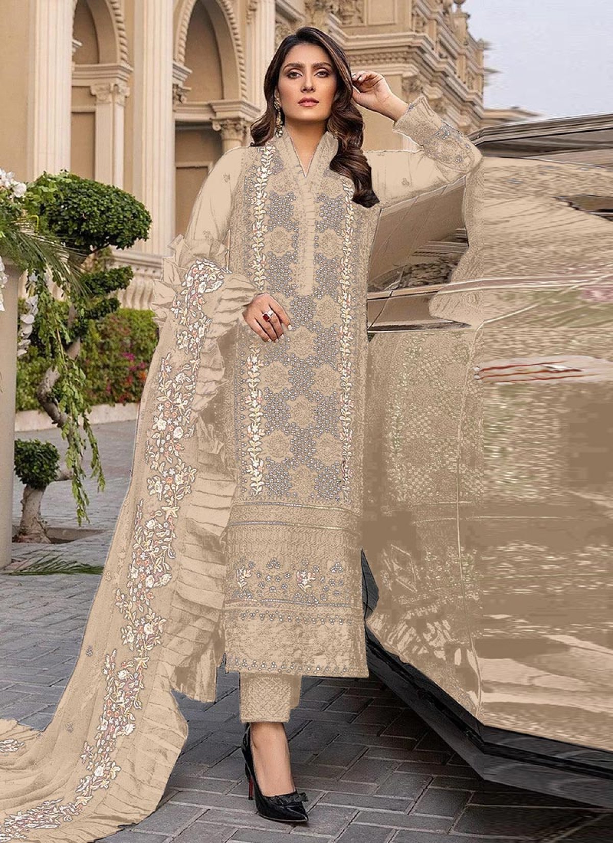 Buy Faux Georgette Pant Style Pakistani Salwar Kameez For Ceremonial Online