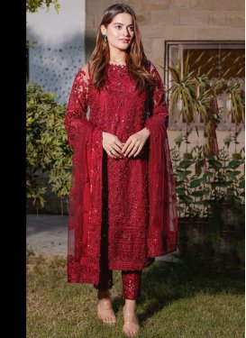 Faux Georgette Pant Style Pakistani Salwar Kameez For Ceremonial