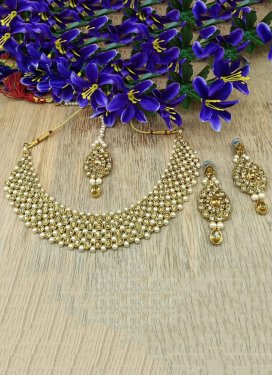 Flamboyant Alloy Gold Rodium Polish Beads Work Gold and White Necklace Set