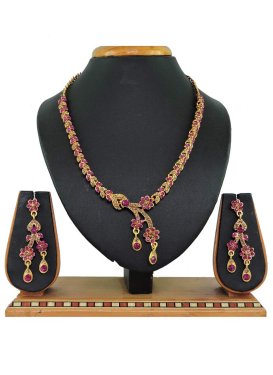 Flamboyant Beads Work Fuchsia and Gold Alloy Necklace Set