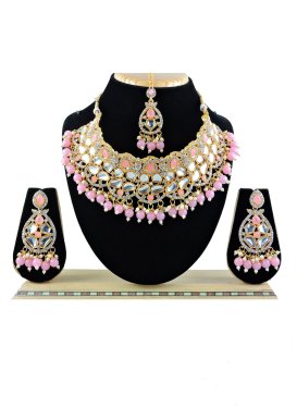 Flamboyant Beads Work Pink and White Alloy Necklace Set